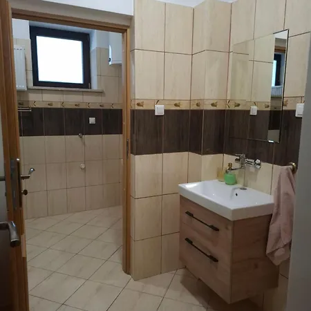 Kwatera Mysliwska Stary Tartak Rum i privatbostad *